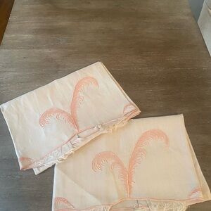 2 MARGHAB MADEIRA LINEN FINGER TIP GUEST TOWELS, "Feather”  Pink/Beige